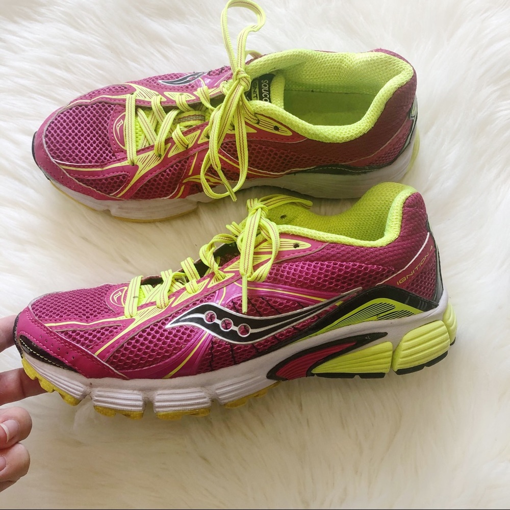 Saucony Pink & Neon Ignition 4 Running Shoes Sz 7